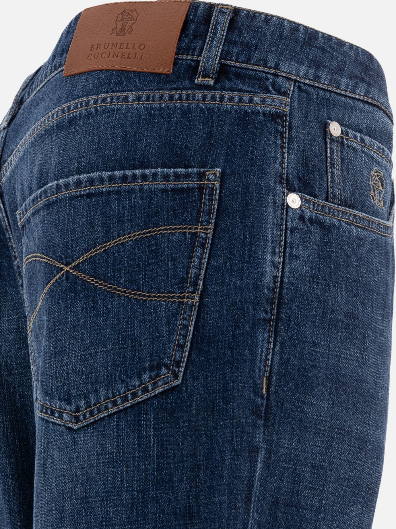 Brunello Cucinelli Jeans leisure fit in denim leggero 10901733_48 Blue 4