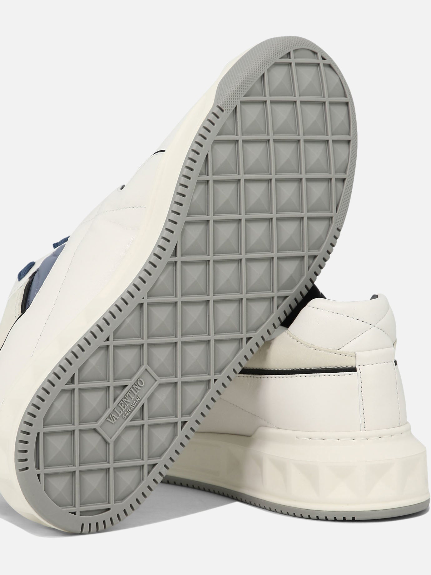 Low top sneakers 100% leather - 100% rubber  White - Valentino Garavani Men | PDP | VIETTI Online Store | thumbnail_5