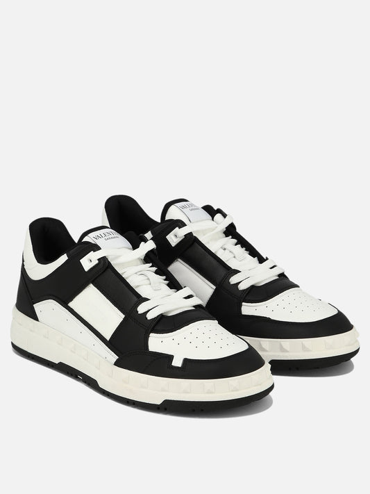 Low top sneakers 100% leather - 100% rubber  Black - Valentino Garavani Men | PLP | VIETTI Online Store | 2

