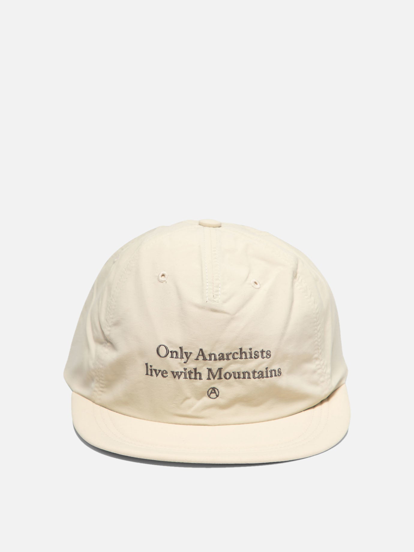 Cappellino "Only Anarchist live with Mountains"