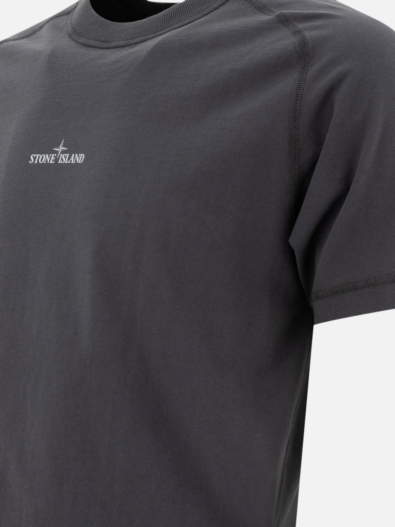 T-shirt "Institutional One "