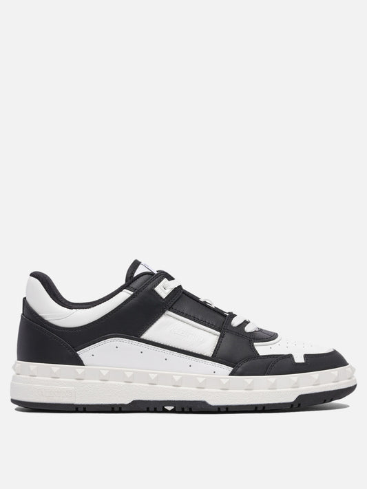 Low top sneakers 100% leather - 100% rubber  Black - Valentino Garavani Men | PLP | VIETTI Online Store 
