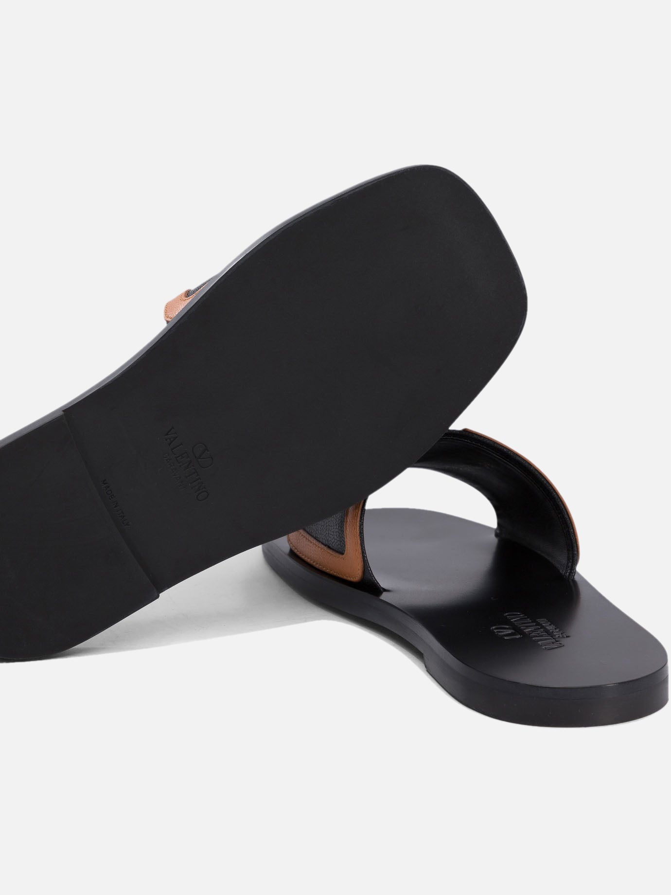 Flat sandals 100% leather - 100% leather  Black - Valentino Garavani Women | PDP | VIETTI Online Store | thumbnail_5