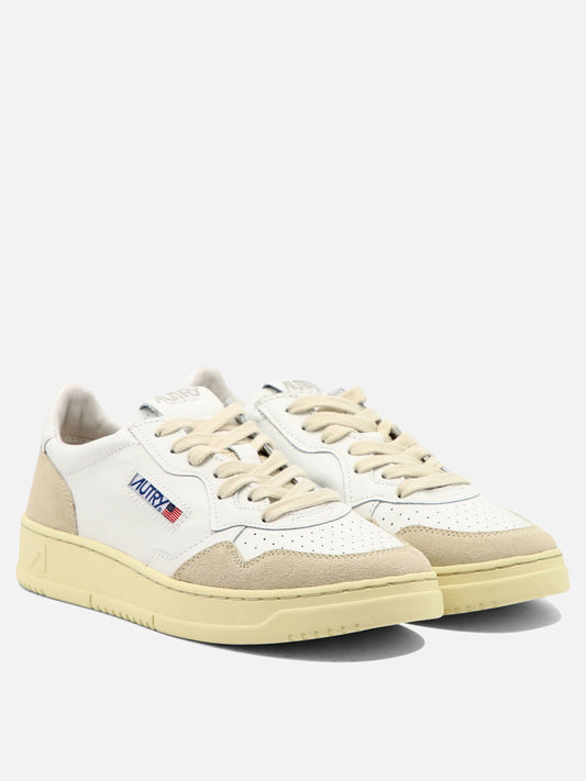 Low top sneakers 100% cow leather - 100% rubber  White - Autry Men | PDP | VIETTI Online Store | 2
