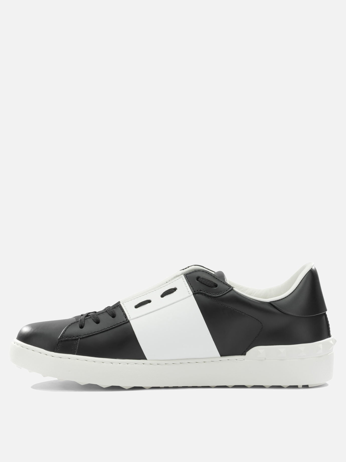 Low top sneakers 100% calf leather - 100% cowhide  Black - Valentino Garavani Men | PDP | VIETTI Online Store | Zoom-Modal_3
