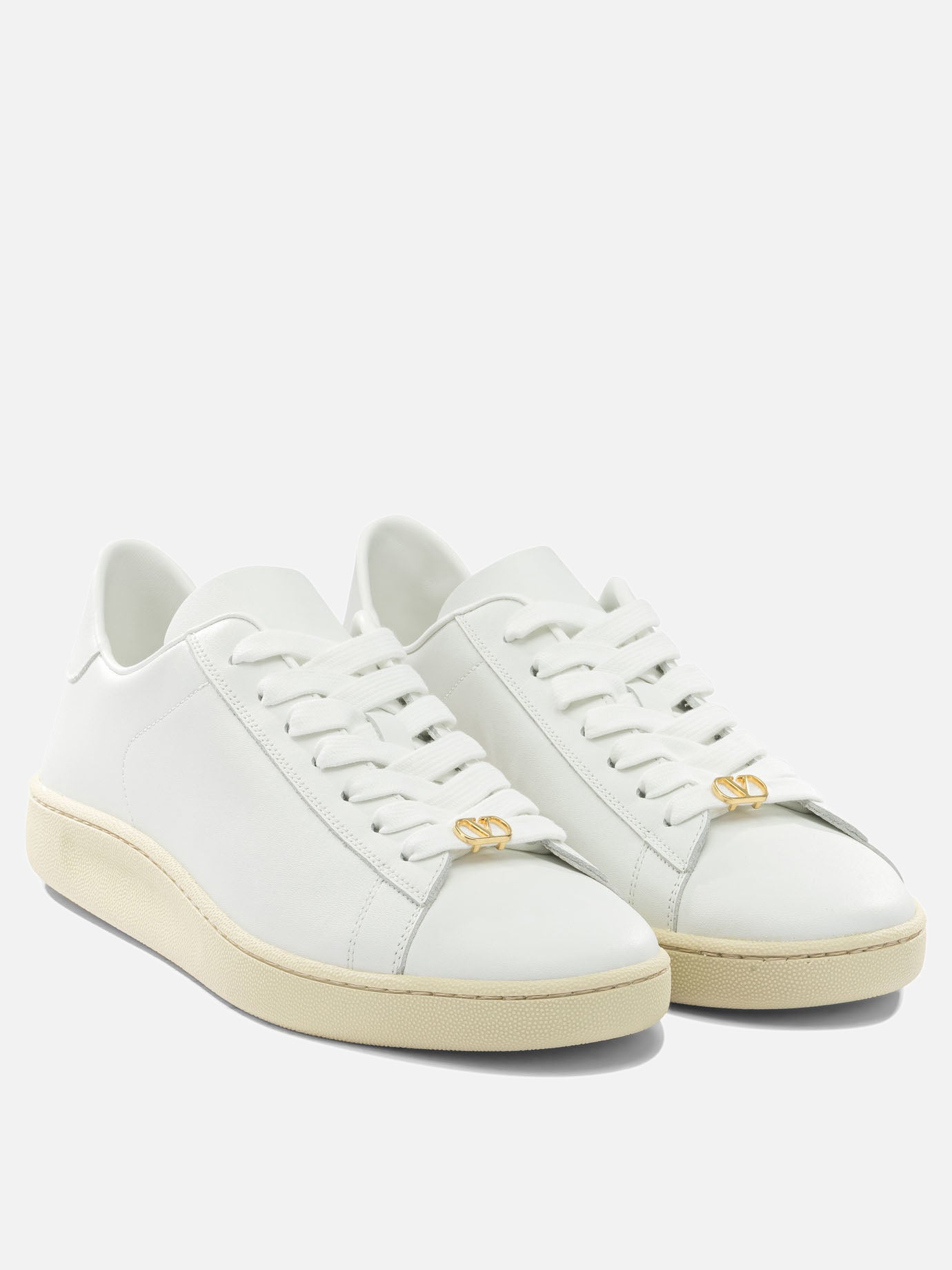 Low top sneakers 100% calf leather - 100% rubber  White - Valentino Garavani Men | PDP | VIETTI Online Store | thumbnail_2