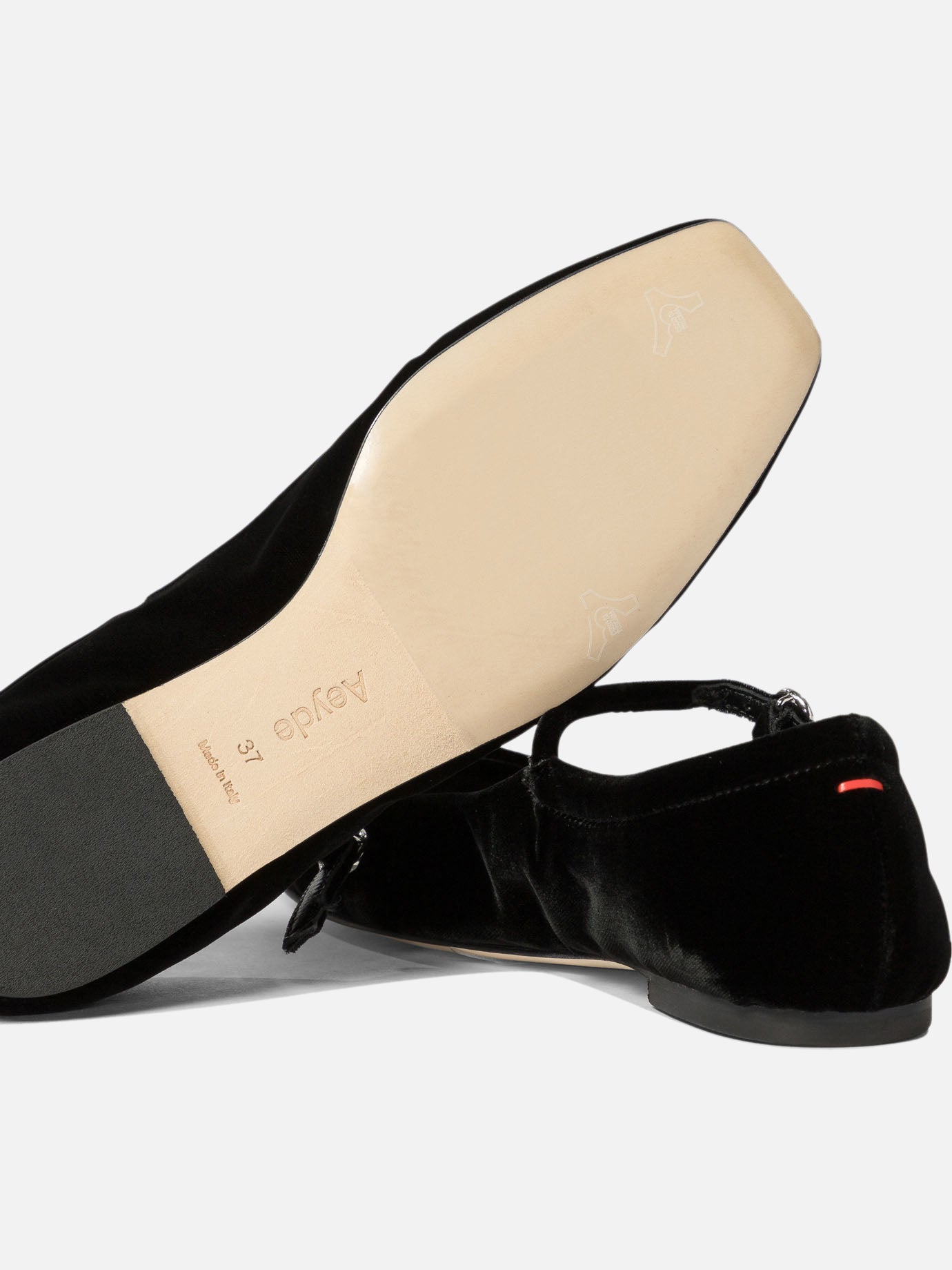 Aeyde "Uma" velvet ballet flats Black