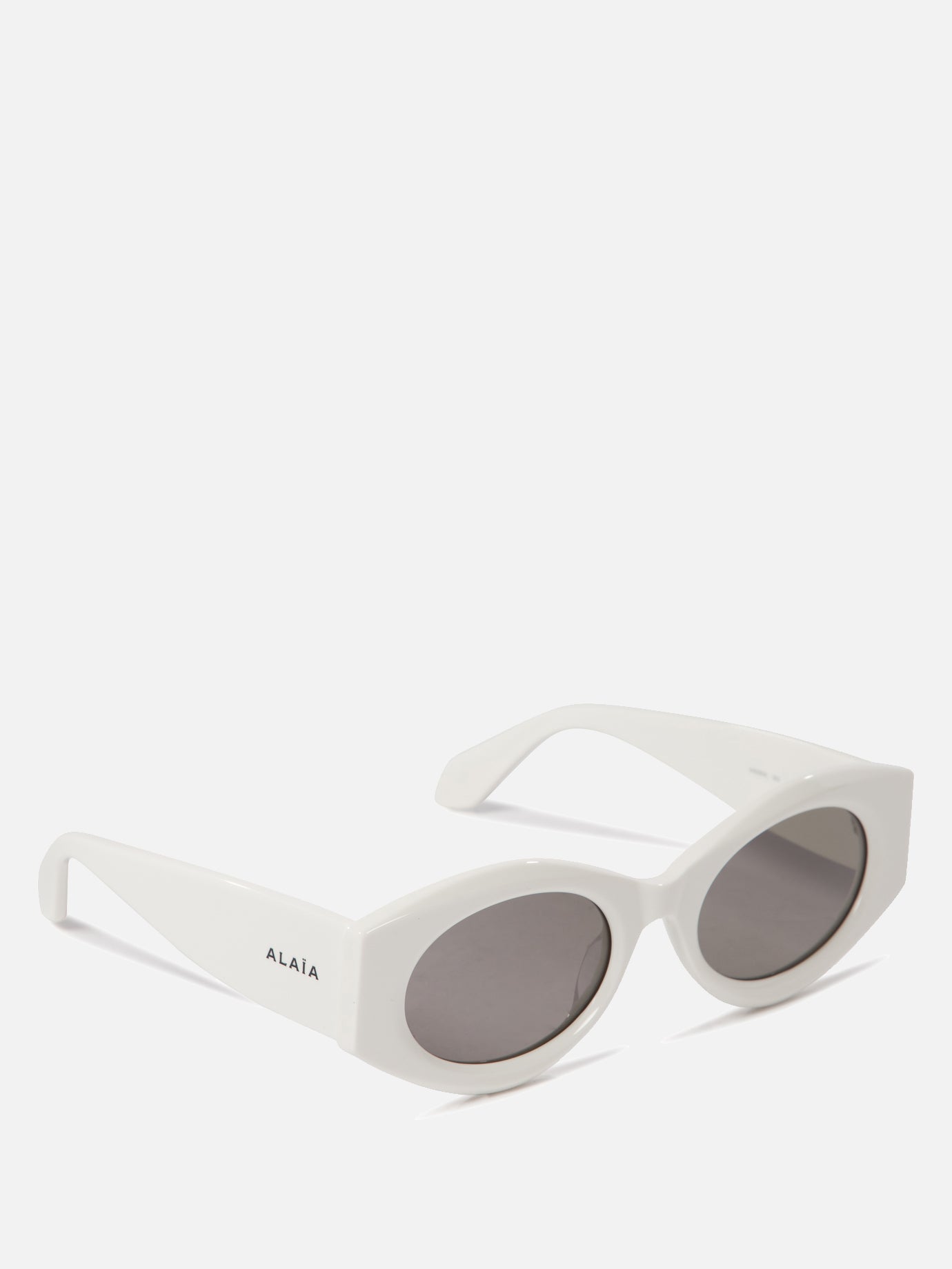 Cat-eye sunglasses