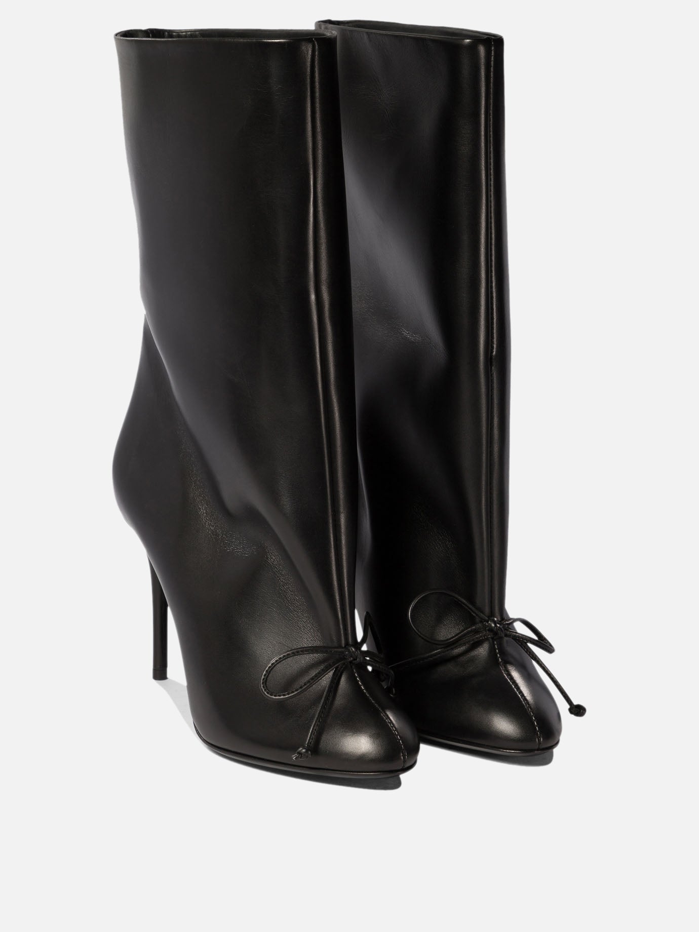 "Décolleté" ankle boots