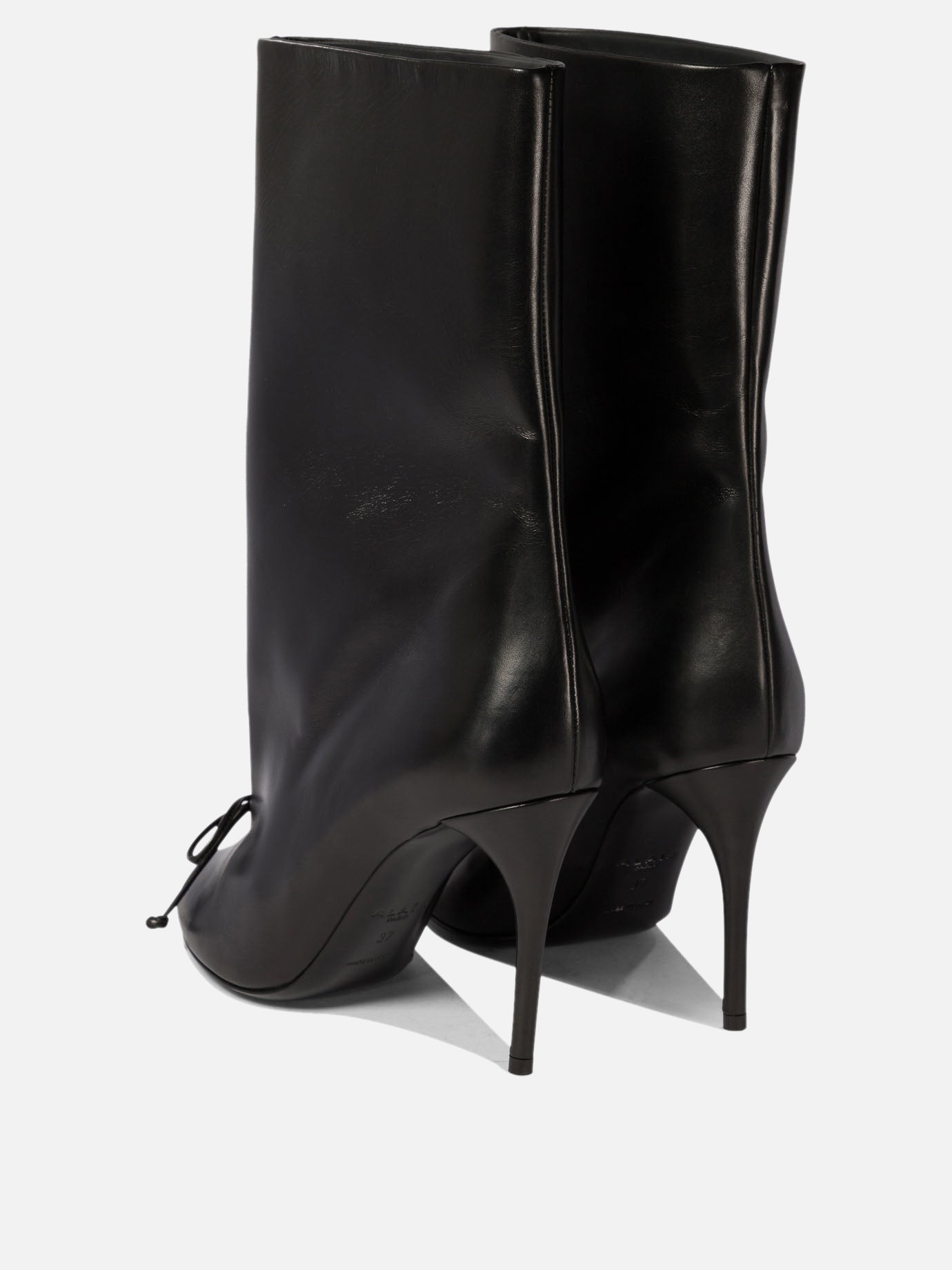 "Décolleté" ankle boots