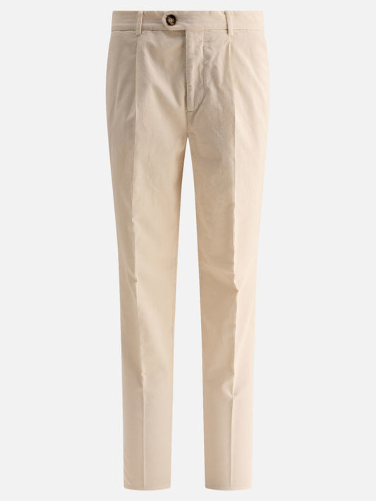 Garment-dyed leisure fit trousers with pleats