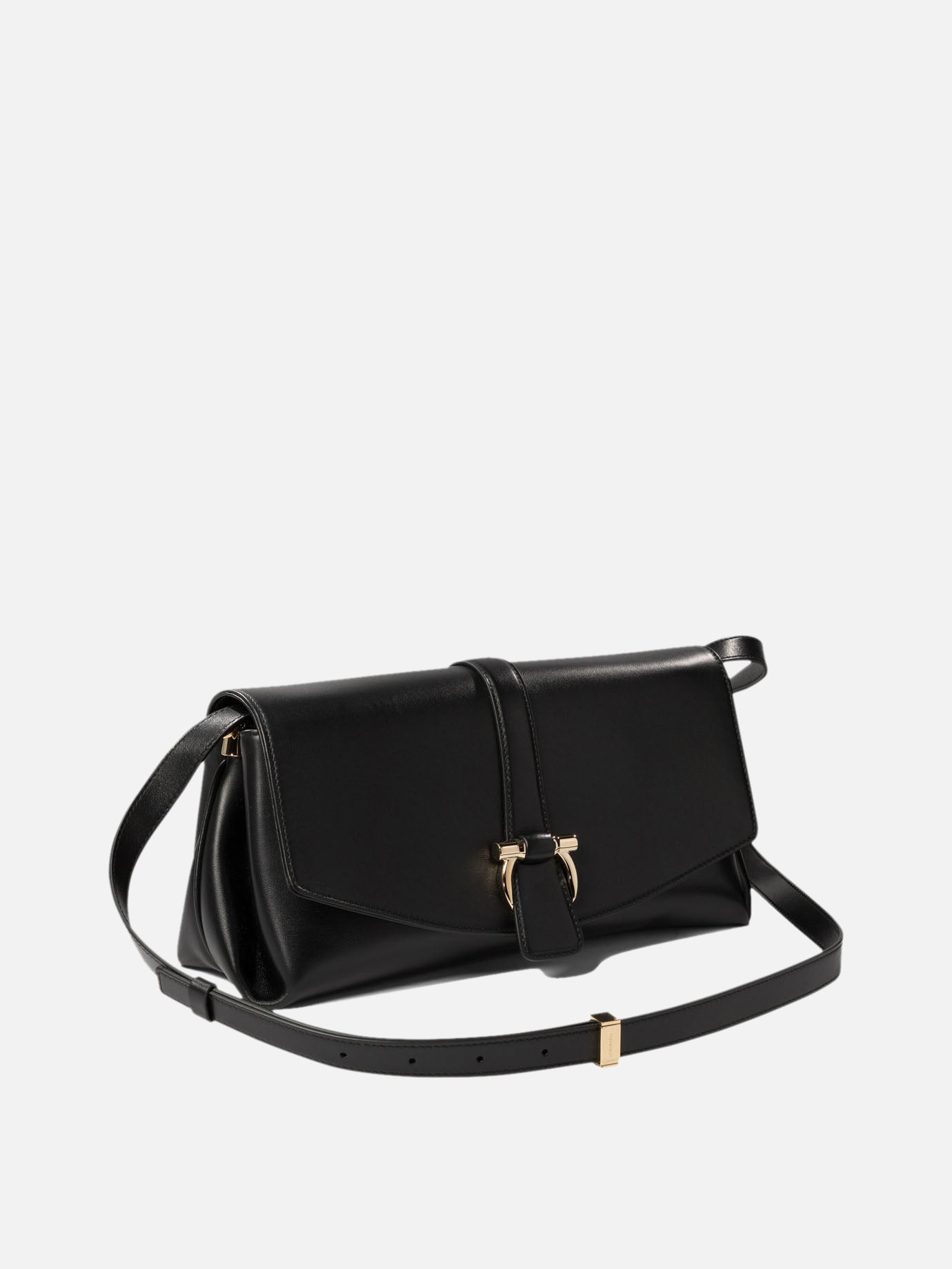 Crossbody bag with flap