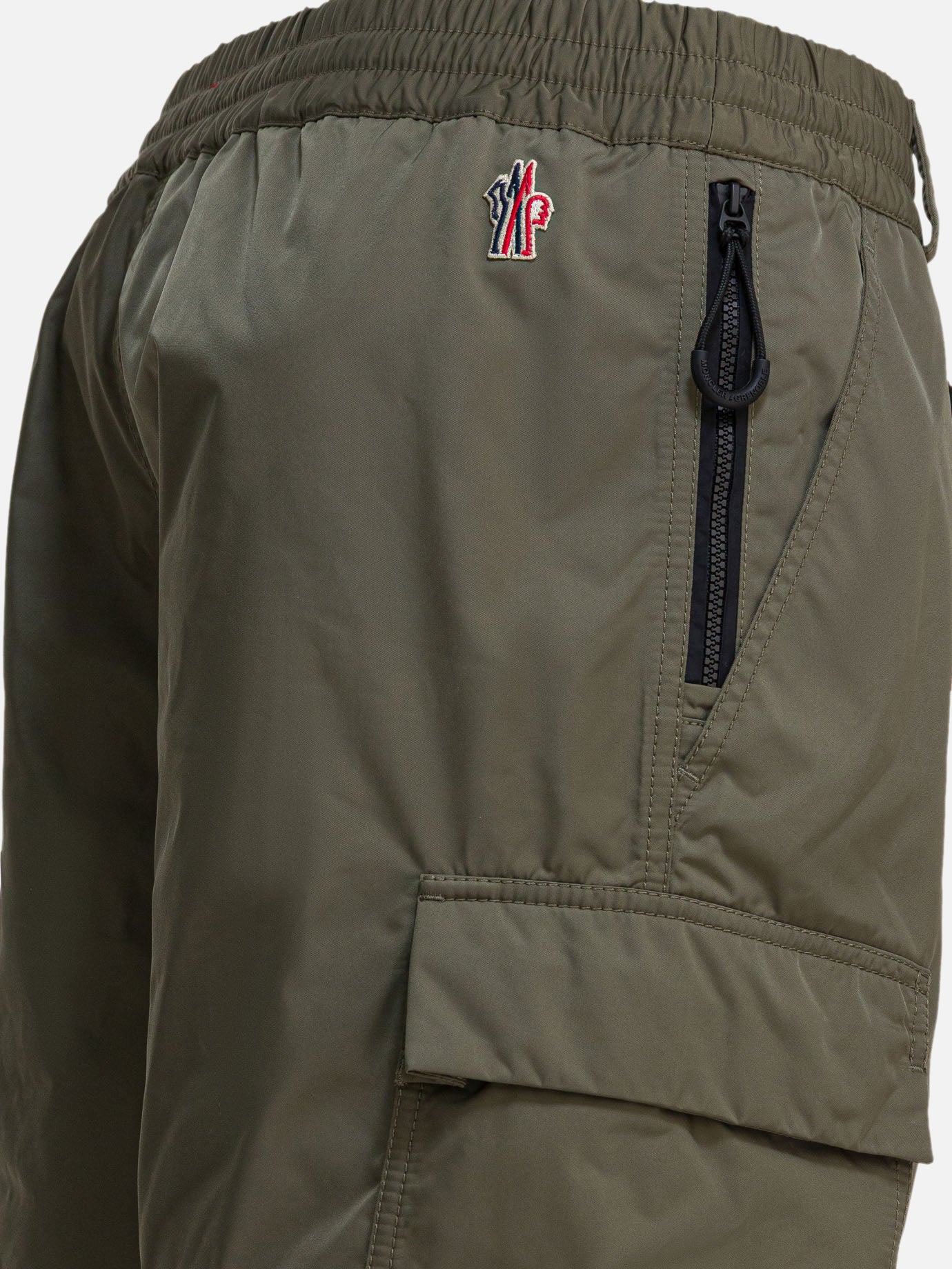 Pantaloni cargo & parachute Logo  Verde - Moncler Grenoble Uomo | PDP | VIETTI Online Store | Zoom-Modal_3
