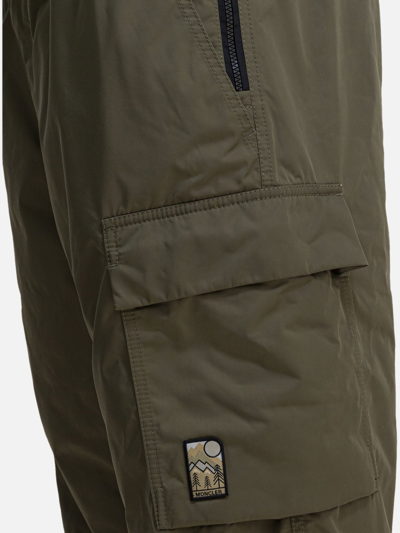 Pantaloni cargo & parachute Logo  Verde - Moncler Grenoble Uomo | PDP | VIETTI Online Store | thumbnail_4