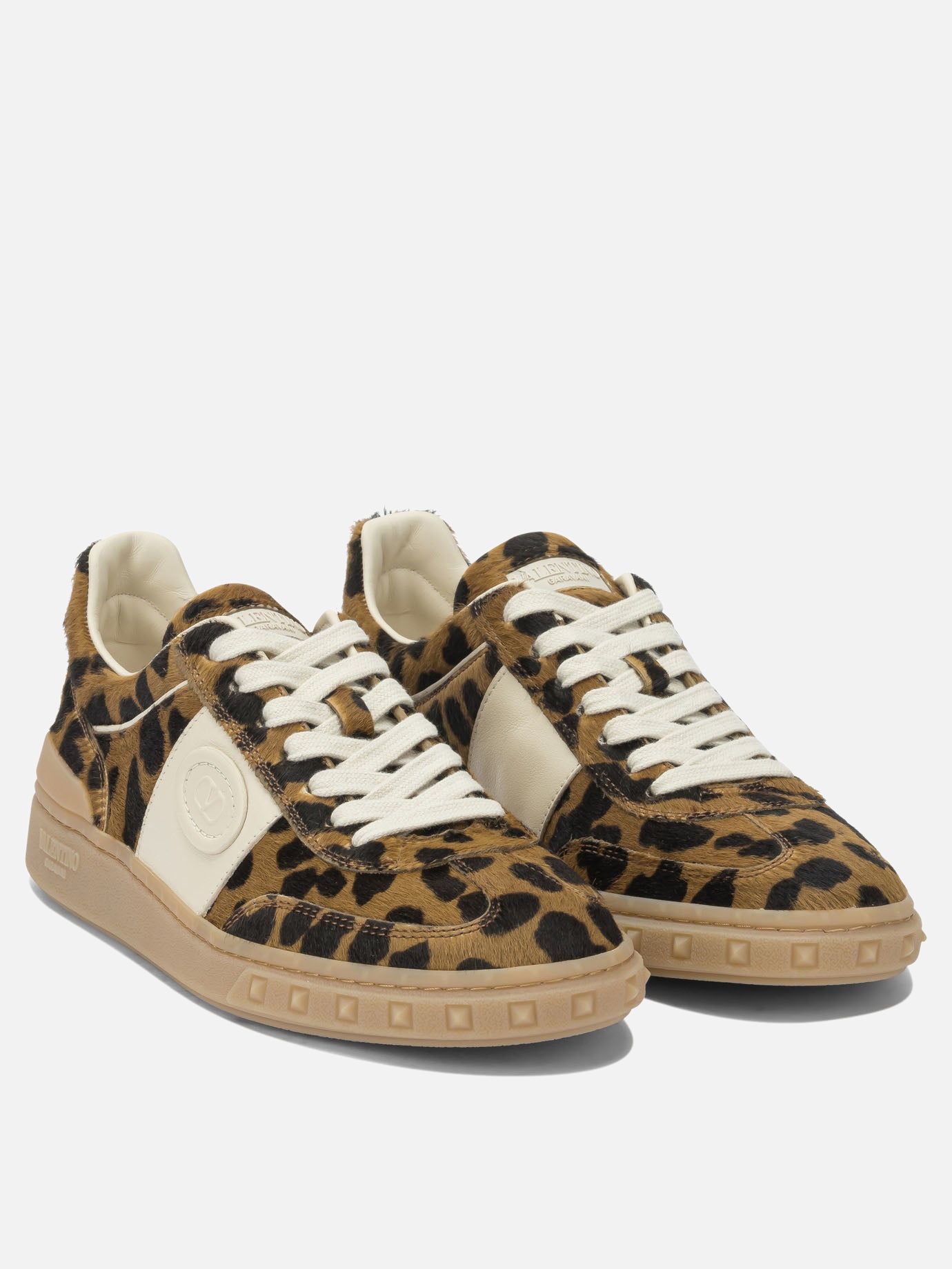 Low top sneakers 100% calf leather - 100% rubber  Brown - Valentino Garavani Women | PDP | VIETTI Online Store | Zoom-Modal_2
