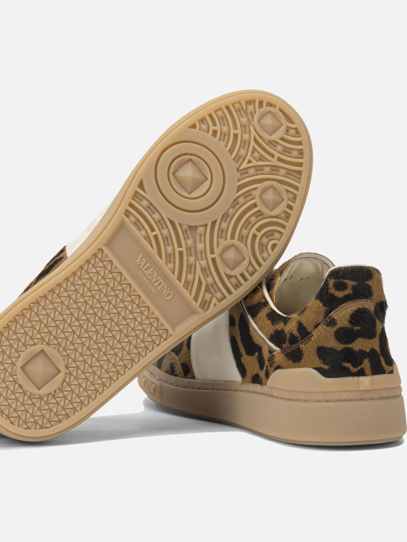 Low top sneakers 100% calf leather - 100% rubber  Brown - Valentino Garavani Women | PDP | VIETTI Online Store | Zoom-Modal_5
